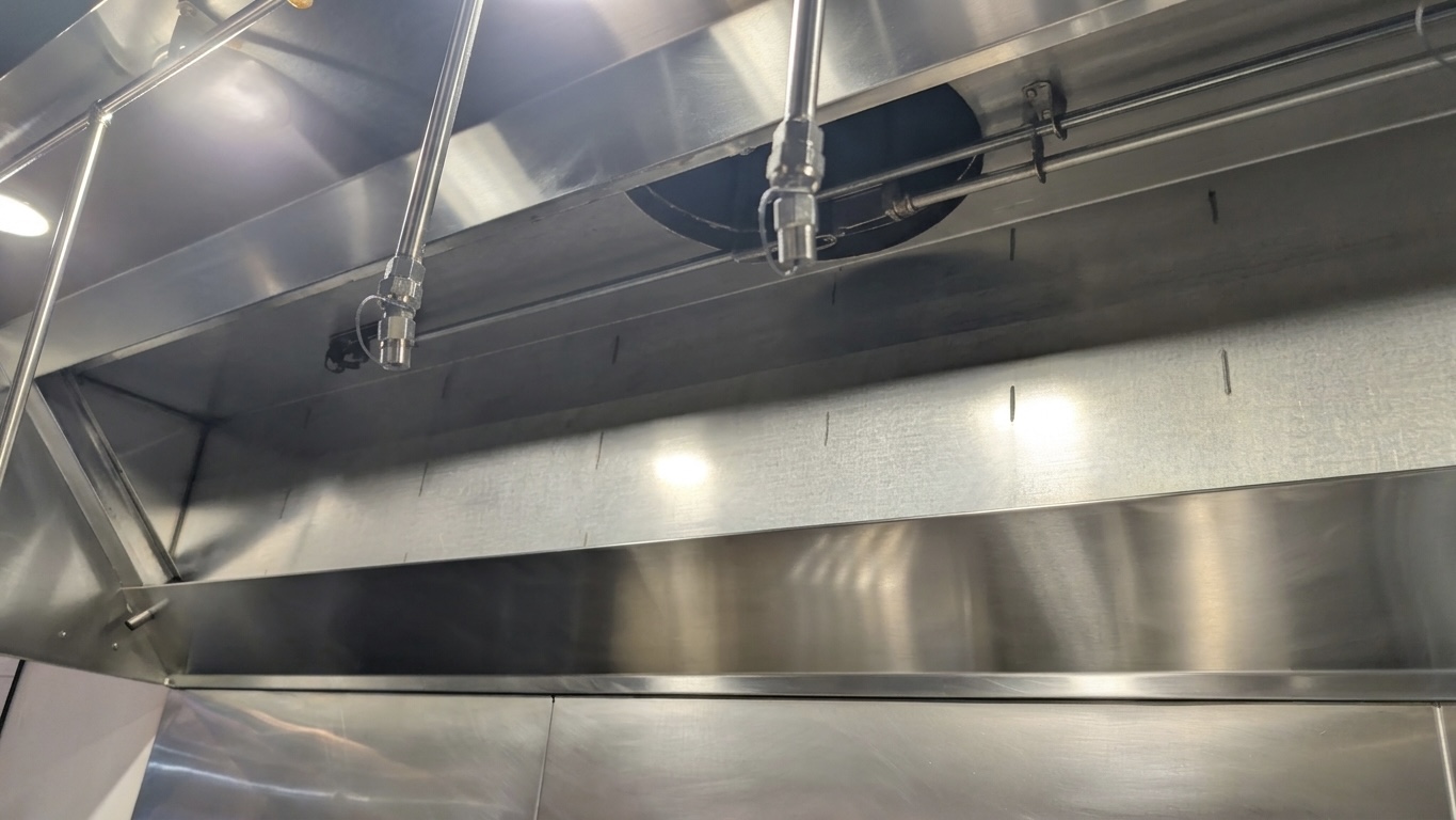 Hood after cleaning | Total Hoodz
